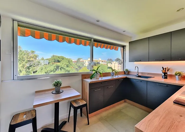 Happyfew Les Oliviers 昂蒂布